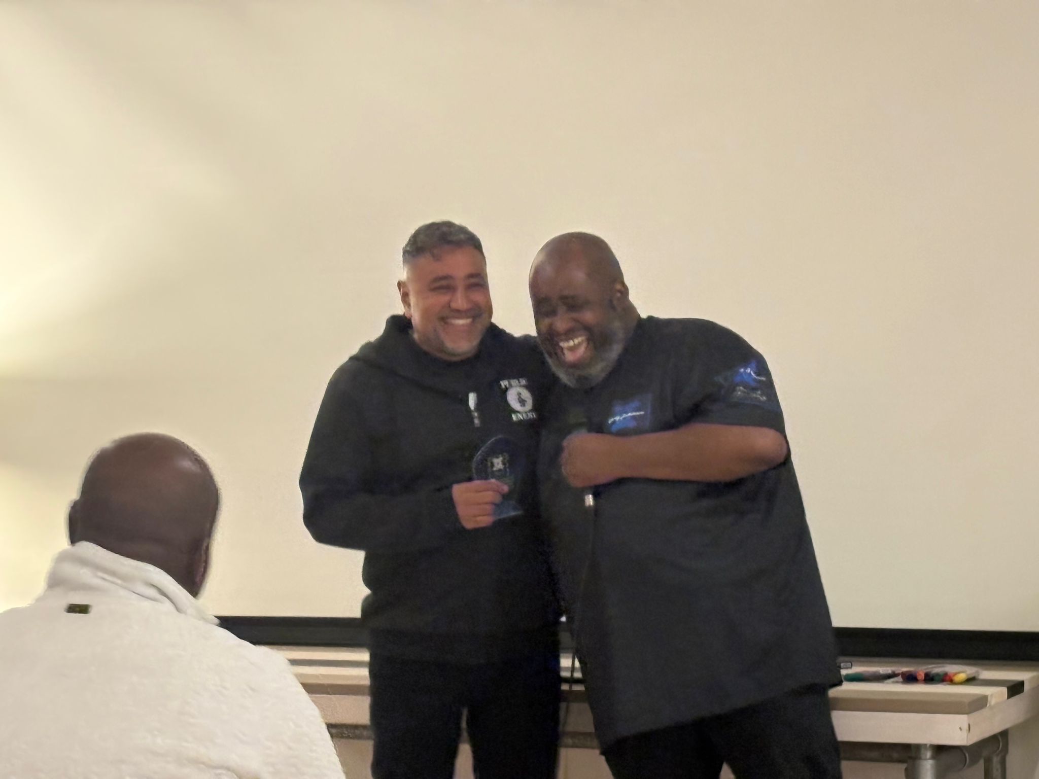 Michael Ruperti ontvangt de Coniunctis Viribus Award