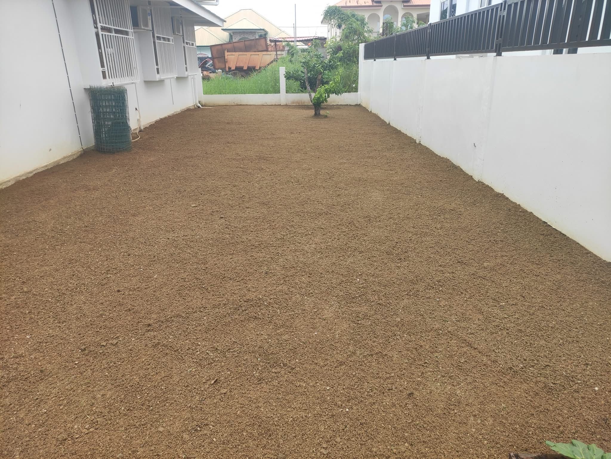 Opgeknapte tuin door Clyde Cleaning Service